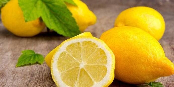 limona proti glivicam na nohtih